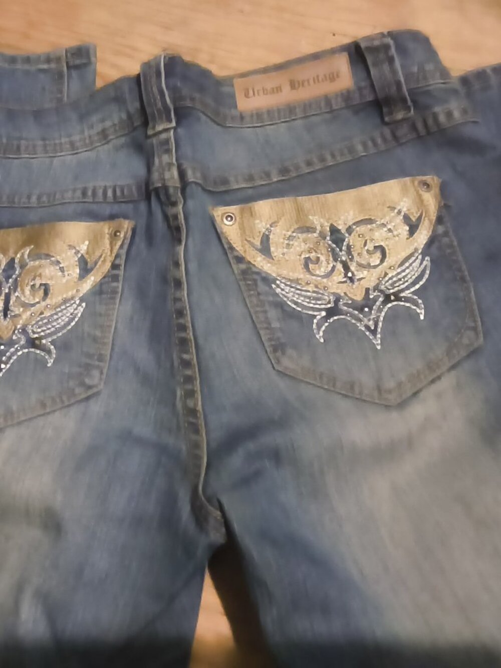 URBAN HERITAGE. BLUE JEANS NEW. NO TAGS  , SIZE 11..